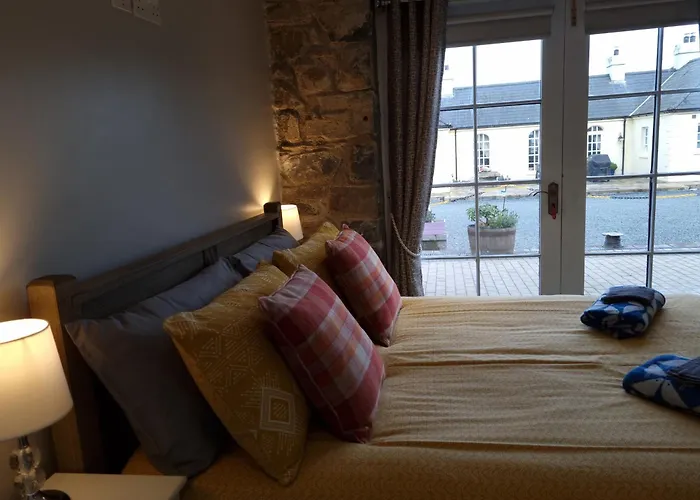 Cobbles Cottage - 2 Bedroom Stone Built Cottage